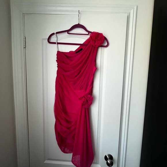 Pink cocktail dress from Bella Barnett - Picture 3 of 4